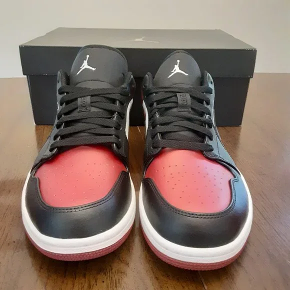 SIZE 9.5 - Nike Air Jordan 1 Low Bred Toe - 553558-612 - AUTHENTIC NEW!! - Picture 4 of 6